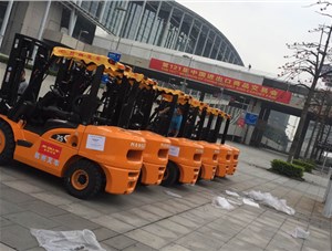 杭州叉車(chē) | 買(mǎi)叉車(chē)關(guān)注的不僅是價(jià)格！而是…